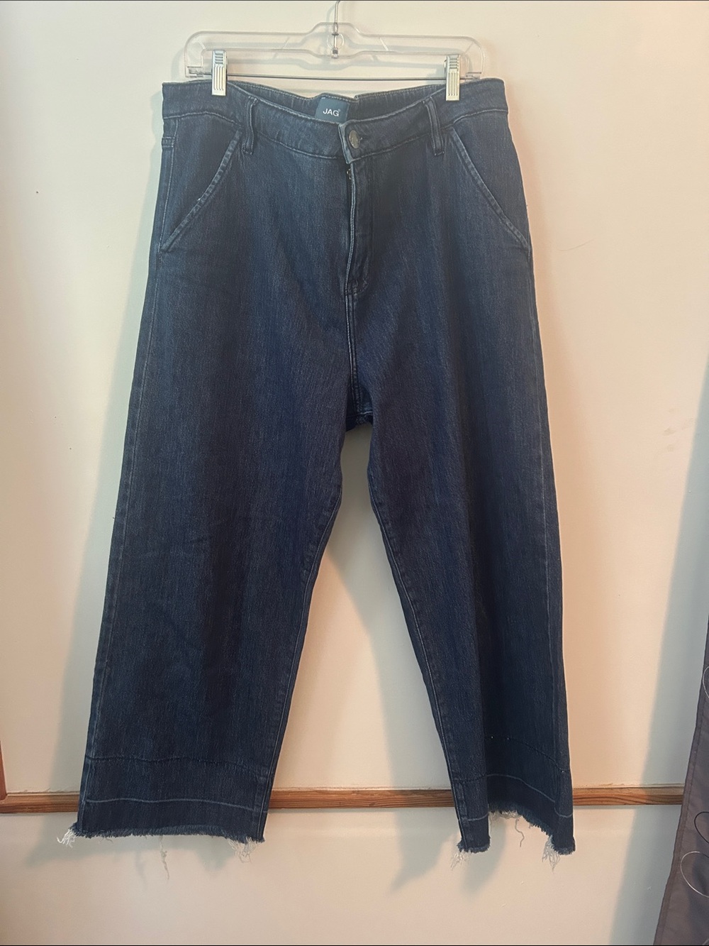 Jag Jeans distressed Indigo Relaxed Crop Jeans